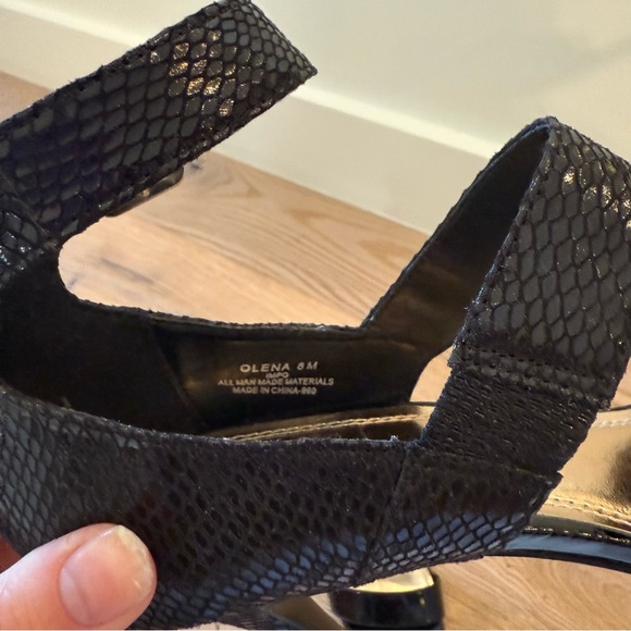 Impo Black Python Snake Print Zip Back Strappy Heels Sz 8 Classic Punk Goth - Picture 7 of 7